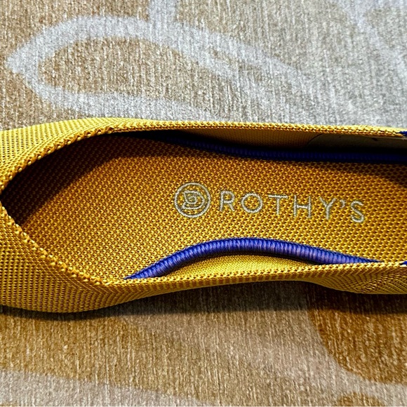 Rothy’s The Point (Original) in Marigold size 8. - Picture 6 of 9